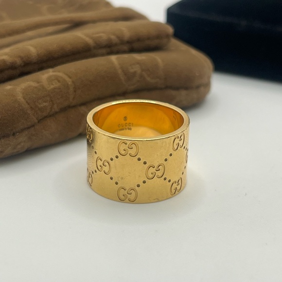 Authentic GUCCI Icon Logo 18K Yellow Gold Ring Band - Picture 10 of 10